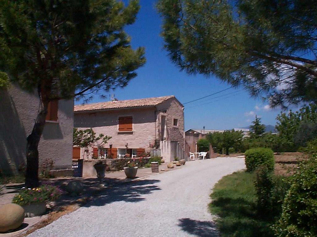 Villa Mas Du Prescondu Mirabel-aux-Baronnies Exterior foto